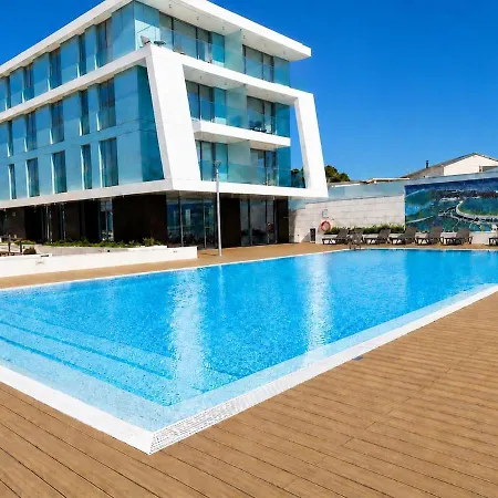 Ocean View Modern Retreat With Pool & Sunset Views Апартаменты *